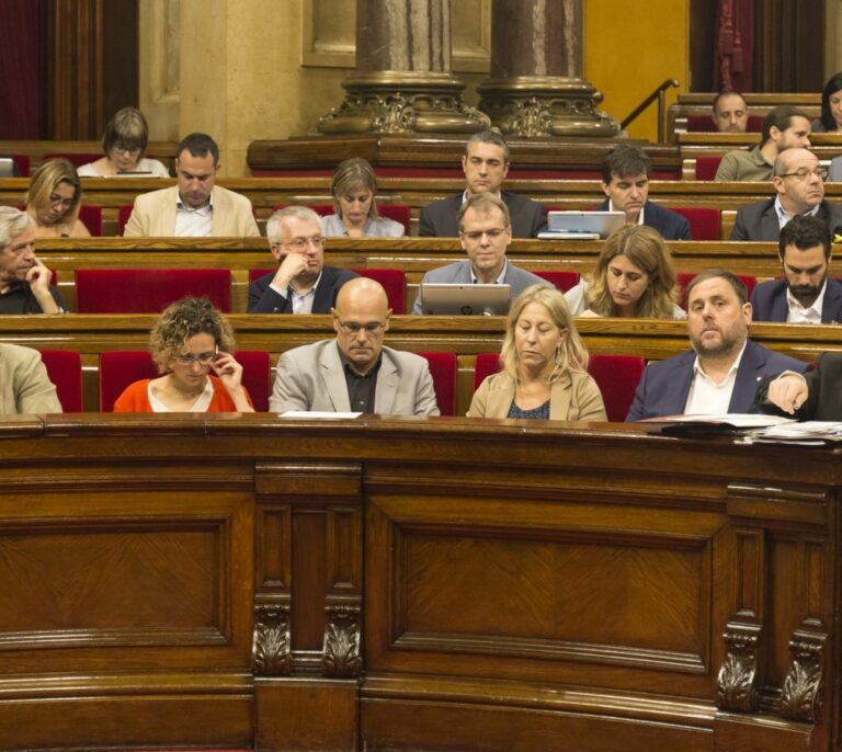 La Generalitat castigará sin publicidad a los medios que no apoyen el referéndum