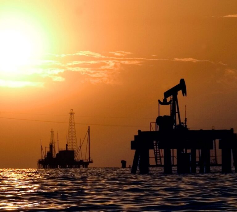 La nueva crisis del petróleo amenaza los planes de los bancos centrales