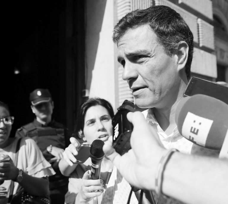 El PSOE de Pedro Sánchez, en tierra de nadie un año después de su 1-O