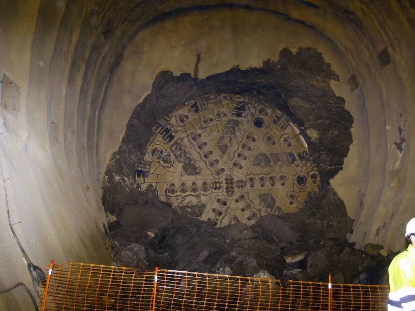 Interior de los túneles de Sorbas, excavados en mitad de la nada.