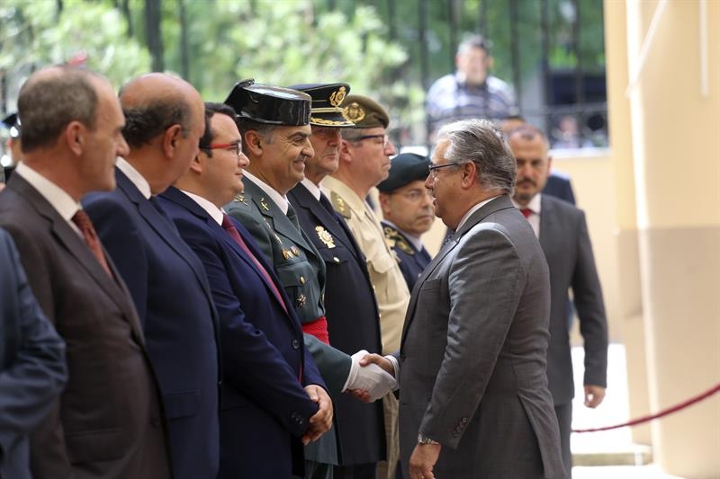 El ministro del Interior, Juan Ignacio Zoido, durante la toma de posesión este lunes del jefe de la Tercera Zona de la Guardia Civil en Extremadura.