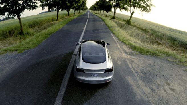 Uno de los Model 3 de Tesla.