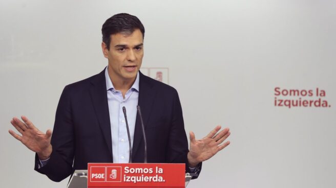 Sánchez exige la dimisión de Rajoy hoy mismo "por dignidad" pero da portazo a Iglesias
