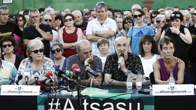 636348847791031922w Padres de los acusados de Alsasua durante la comparecencia para valorar la petición de pena de la Fiscalía contra sus hijos.