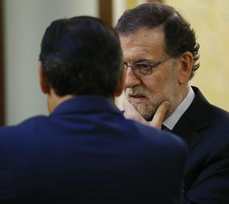 Rajoy comparecerá después del Consejo de Ministros extraordinario, convocado a las 13.00 horas