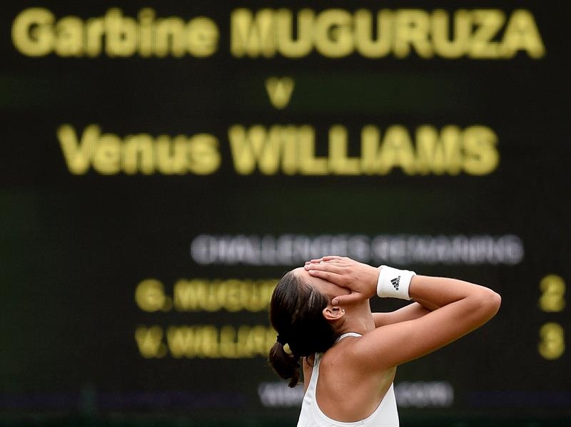 Garbiñe Muguruza tras ganar el torneo de Wimbledon.