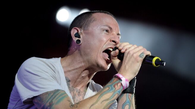 Encuentran ahorcado a Chester Bennington, líder de Linkin Park