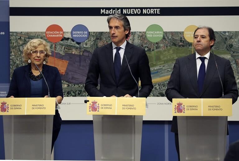 Los vecinos abroncan a Ahora Madrid en público por aprobar la Operación Chamartín
