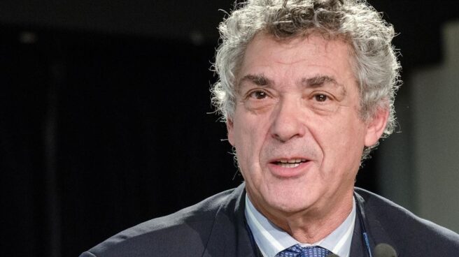 Villar aviva la posibilidad de que España sea expulsada del Mundial de Rusia: "Es seria" Ángel María Villar ha sido suspendido de sus funciones por el CSD tras decretar el juez Santiago Pedra ingreso en prisión incondicional.