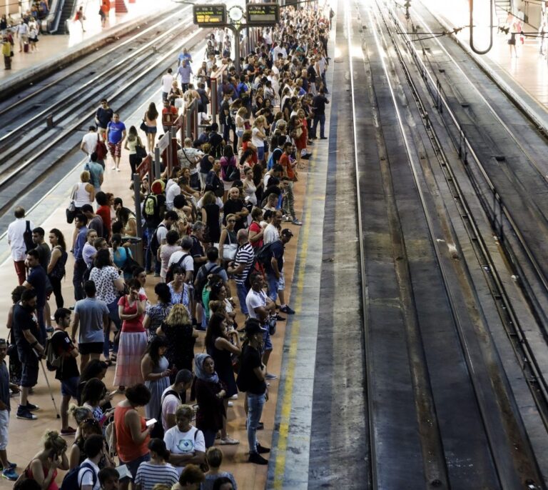 Los sindicatos convocan huelga en Renfe el 21 de diciembre y 7 de enero
