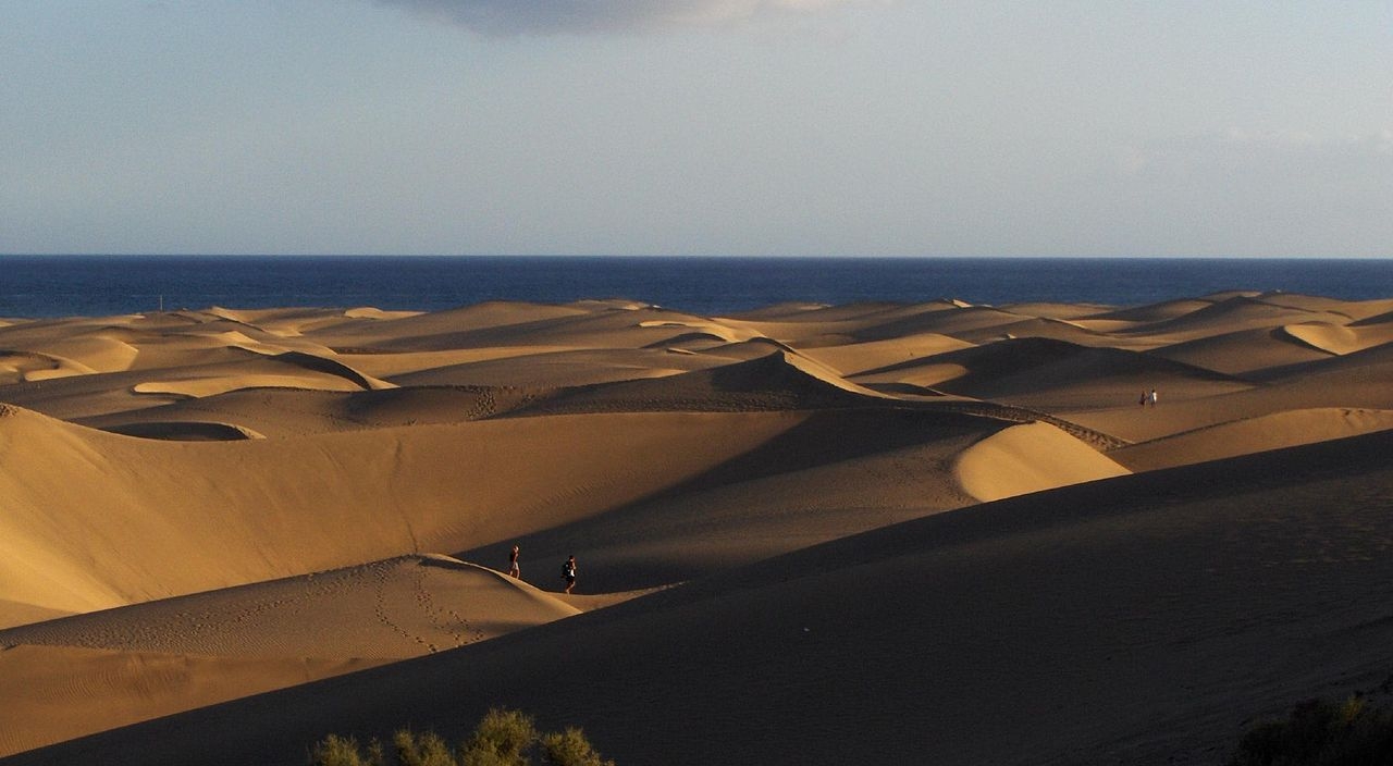 Dunas de arena en la Playa de Maspalomas.
