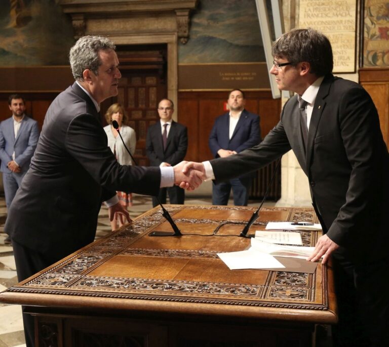 Dimite también el director de emergencias de la Generalitat