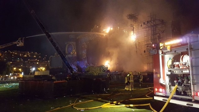 Desalojadas 22.000 personas por un incendio en el Tomorrowland