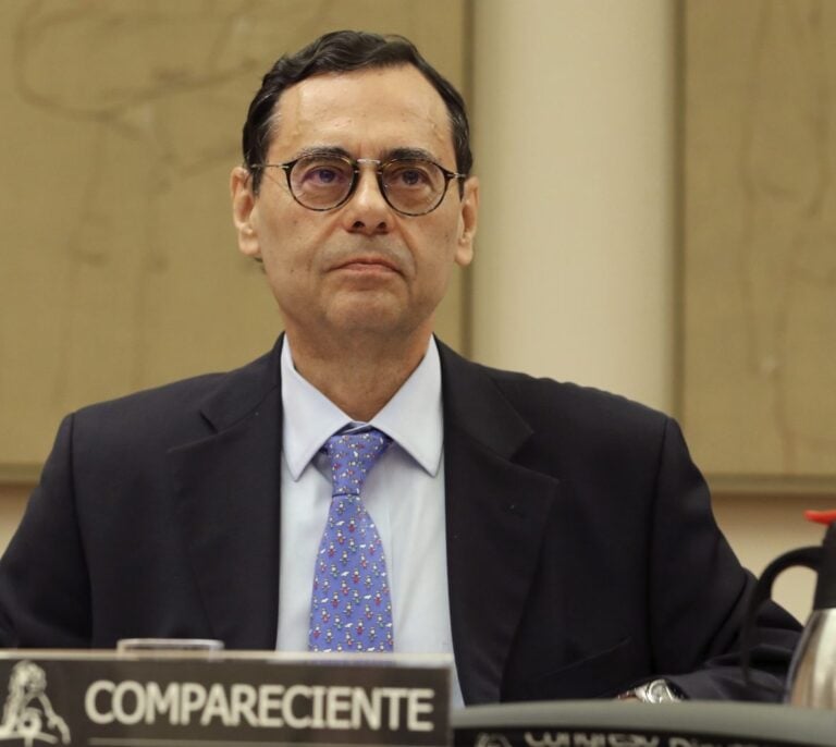 Caruana elude la autocrítica y defiende que faltaron herramientas para frenar la crisis
