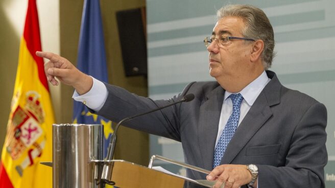 Juan ignacio zoido Juan Ignacio Zoido está al frente del Ministerio del Interior desde finales de 2016, periodo en el que ha tenido que tomar decisiones relevantes.