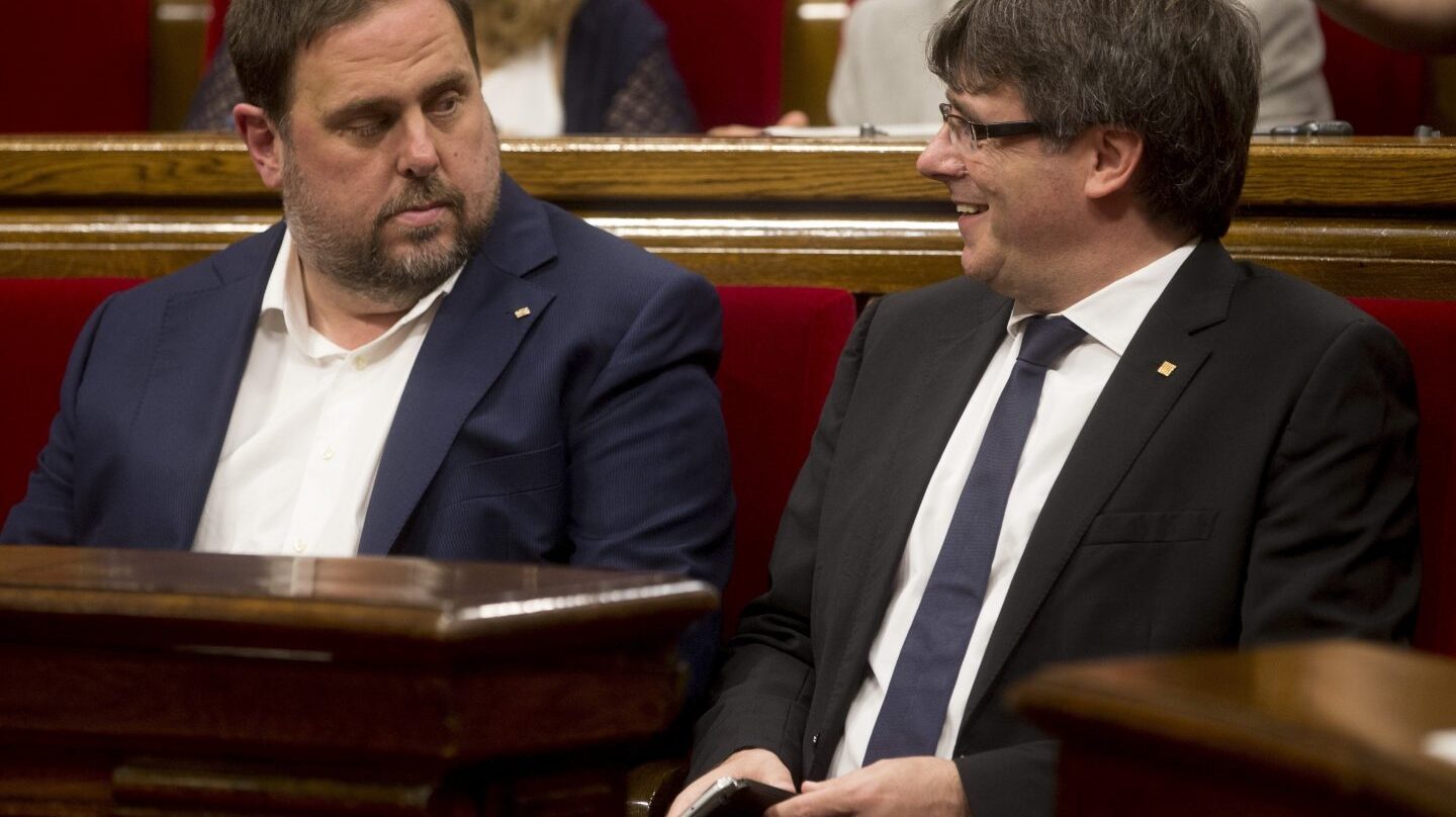 Junqueras y Puigdemont, en el Parlament.