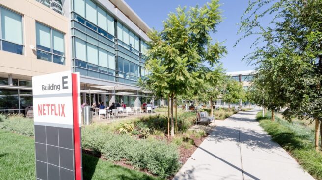 Netflix-oficinas Netflix tiene más usuarios, más ingresos... y más dudas.