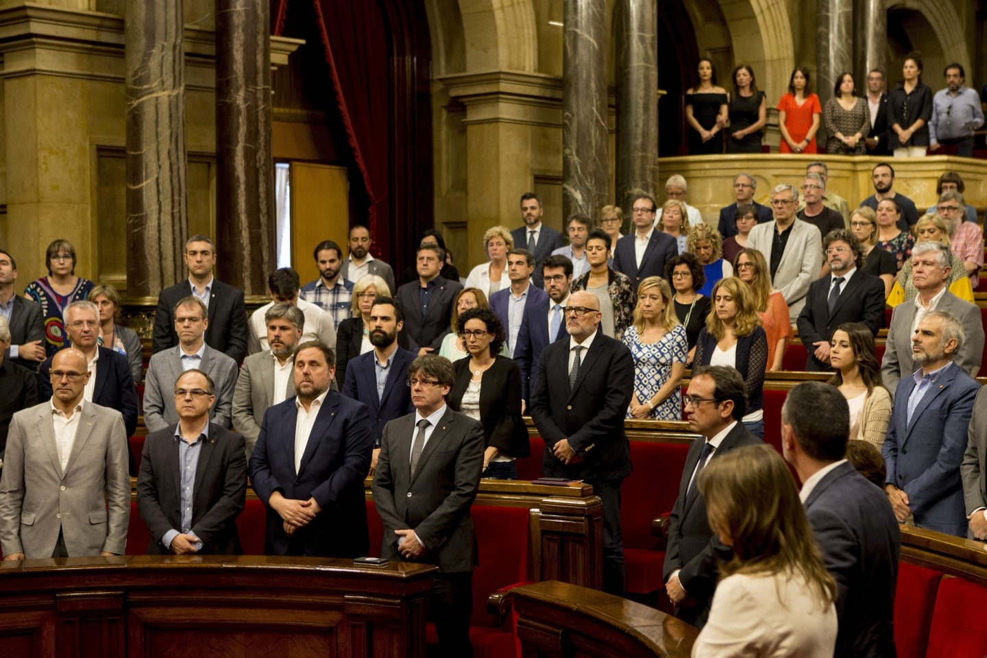 El Parlament pospone la tramitación de la ley del referéndum para sortear su bloqueo