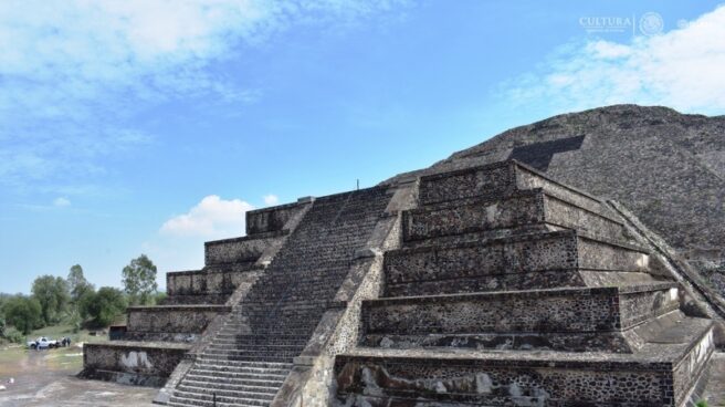 La Pirámide de la Luna, en Teotihuacan, podría tener un túnel subterráneo