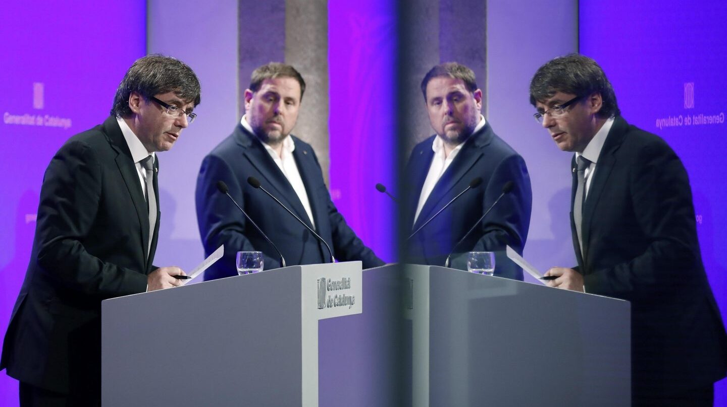 Puigdemont y Junqueras, en el Palau de la Generalitat.