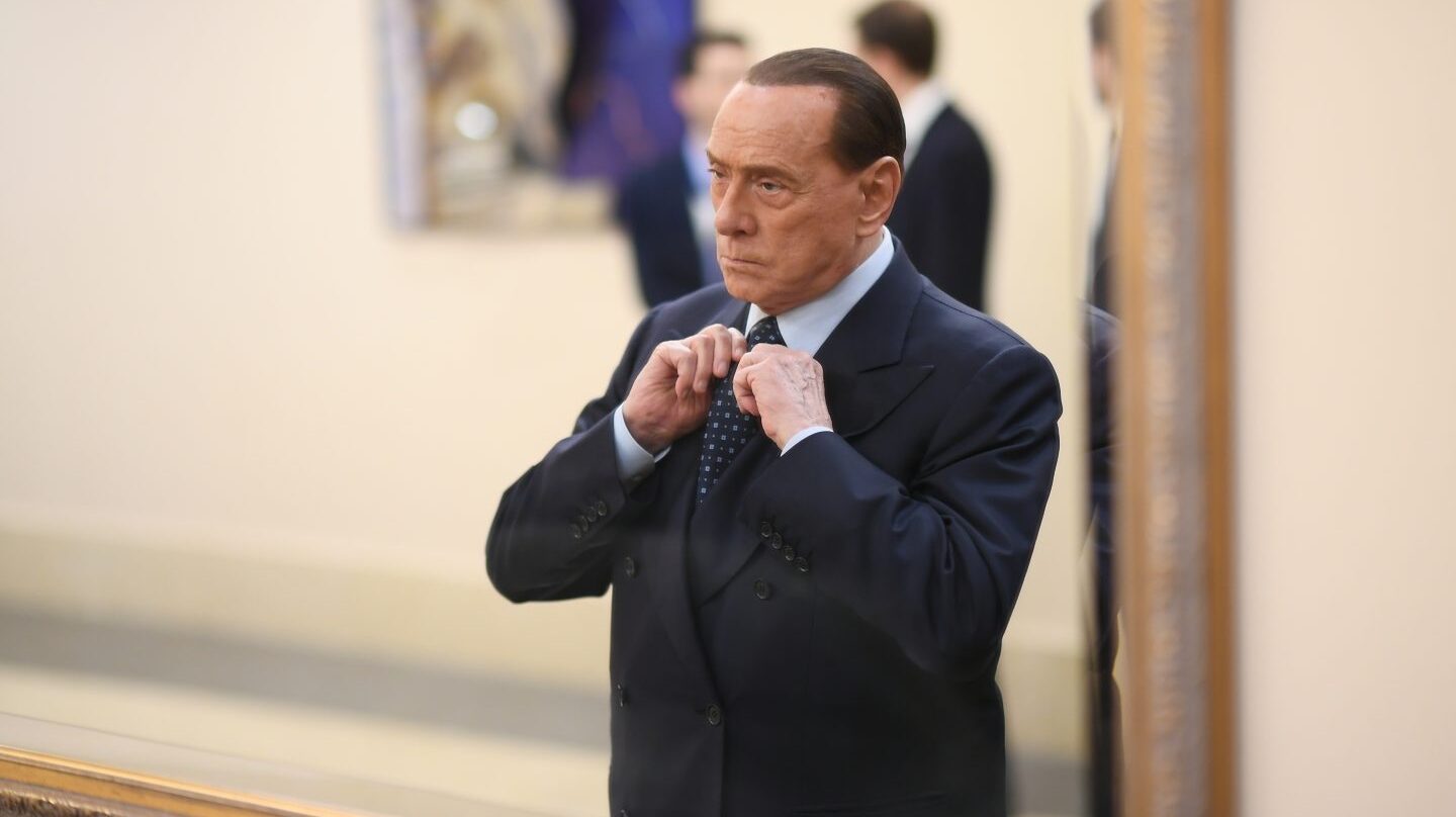 Berlusconi, de la condena a la 'vida nueva' pero siempre con el amor