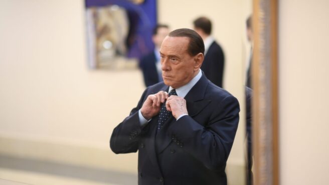 Berlusconi  ingresa en el hospital por segunda vez en un mes