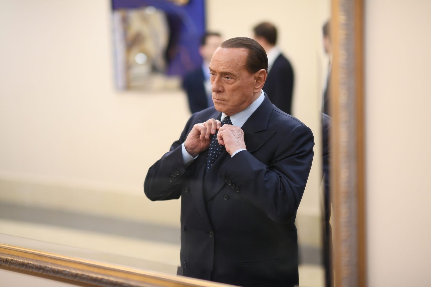 Berlusconi  ingresa en el hospital por segunda vez en un mes