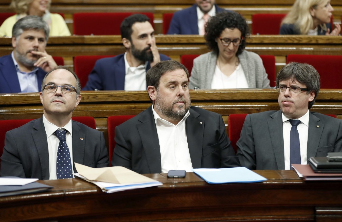 Turull, Junqueras y Puigdemont, en el Parlament.