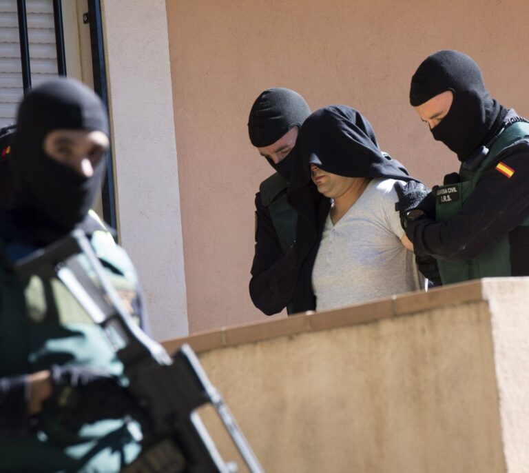 Tres imanes expulsados de España y casi una treintena vetados en las cárceles en el último año