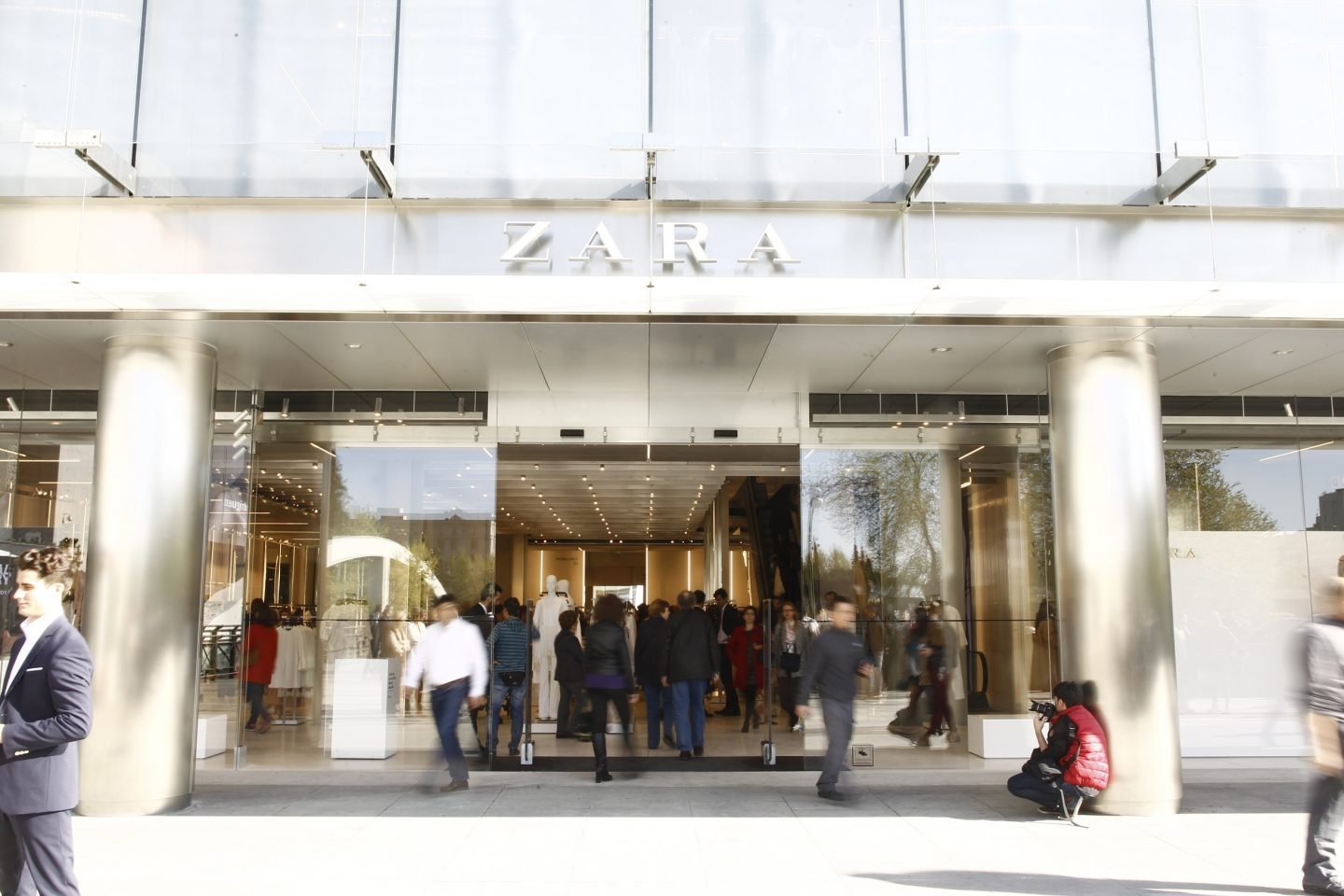 Zara ofrece entregas en el mismo día a sus clientes online en Madrid.