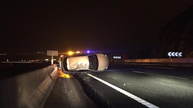 Quedarse dormido al volante duplica el riesgo de morir en un accidente de coche La mitad de los conductores reconocen que no respetan las recomendaciones de la DGT y que no hacen nada si sienten sueño al volante.