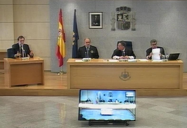 La acusación popular de Adade ha criticado los "resabios autoritarios" del presidente del tribunal, Ángel Hurtado.