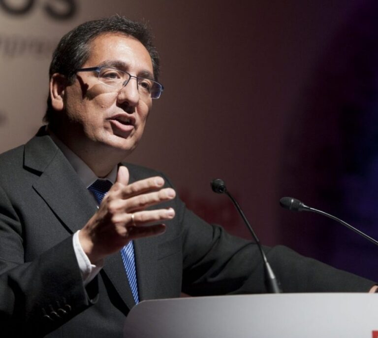 Almuerzo en el Real y concierto de Lombo: así mima el 'banquero' de Díaz a sus patronos