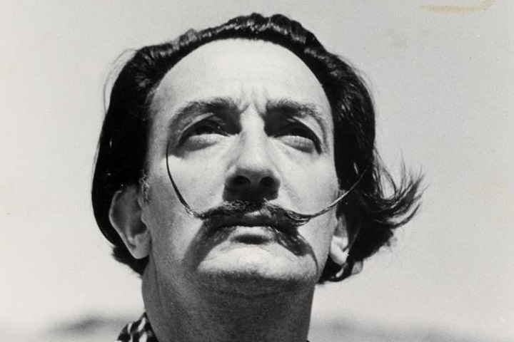 El bigote de Dalí