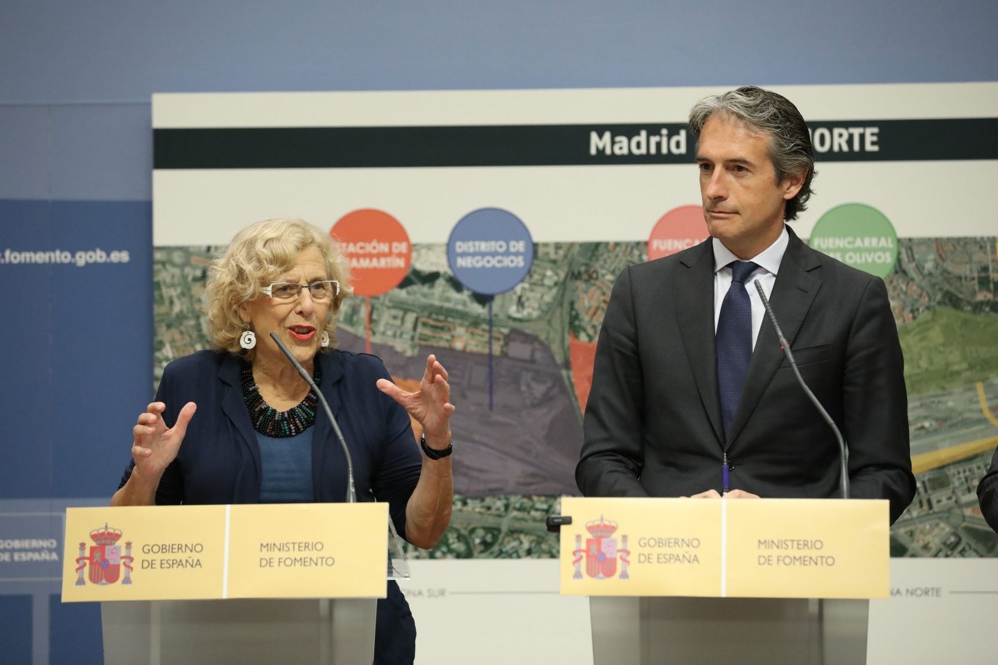 Carmena y De la Serna durante la presentación de Madrid Nuevo Norte, proyecto que fustiga un sector de Podemos.