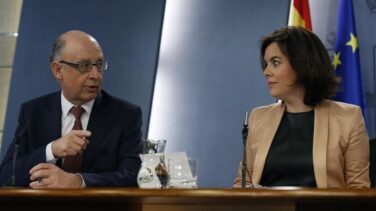 Sáenz de Santamaría "contrapograma" la declaración de Rajoy con un acto sobre financiación