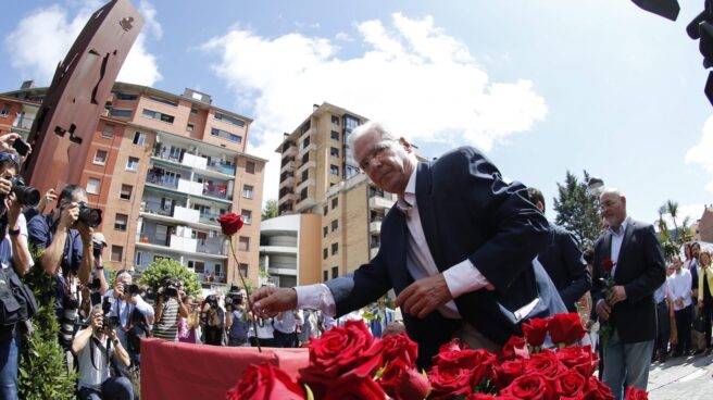 El alcalde de Ermua, Carlos Totorica, en el homenaje a Miguel Ángel Blanco de 2017-
