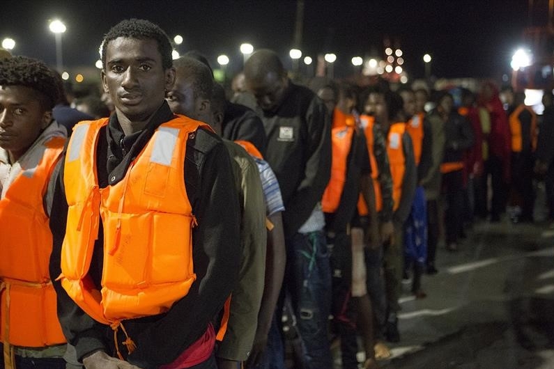 Un grupo de inmigrantes subsaharinos tras ser rescatados cerca de la isla de Alborán.