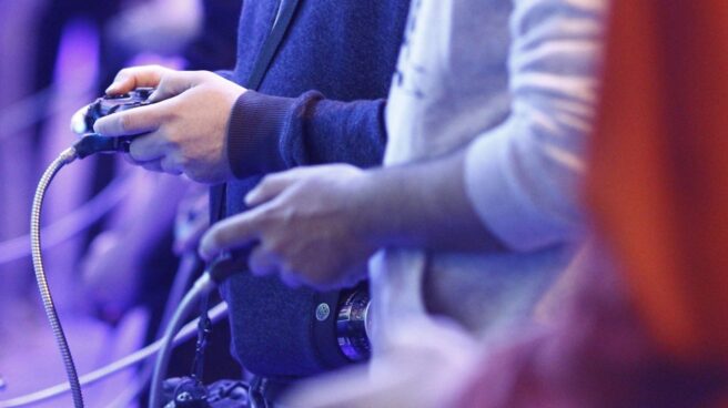jugar con videojuegos es bueno para el cerebro Activa áreas como la atención, la capacidad visuoespacial o la memoria de trabajo.