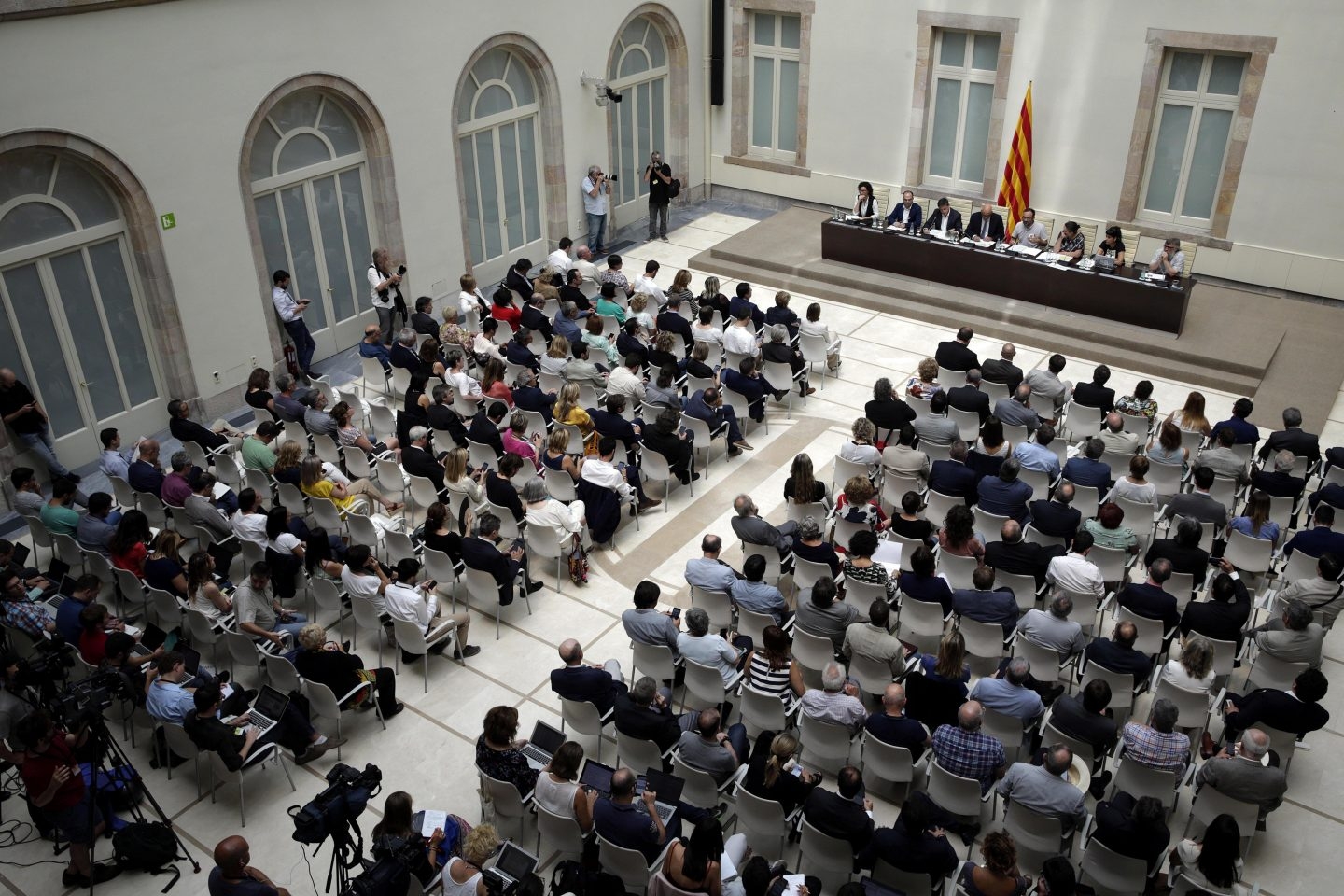 Acto de presentación de la ley del referéndum.