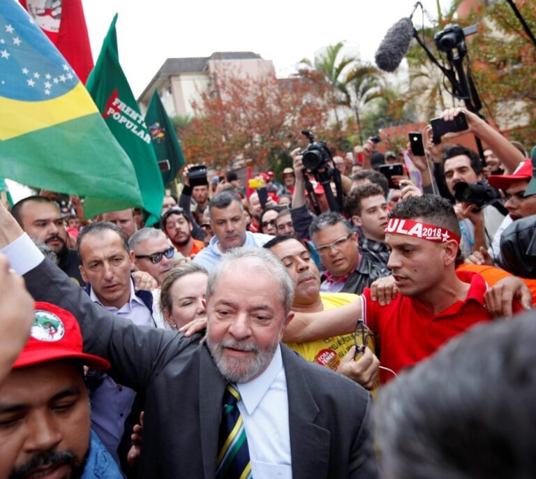 Lula da Silva condenado a nueve años de cárcel