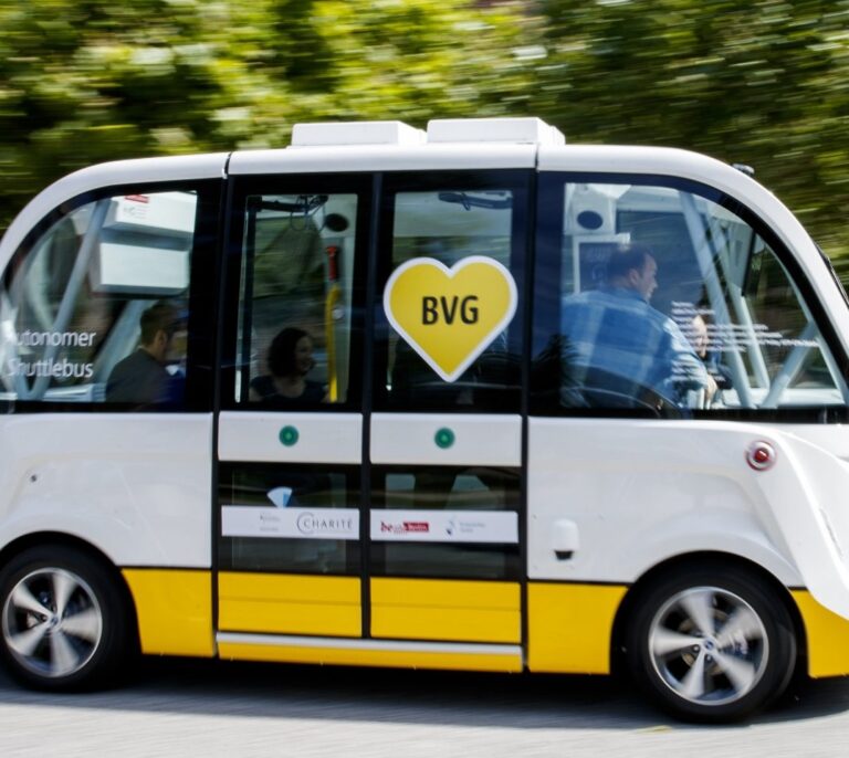 Berlín usará autobuses sin conductor en 2018