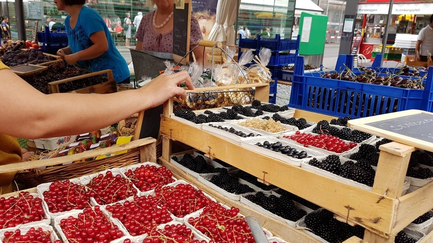 Puesto de fruta en la PLaza del Mercado de Basilea