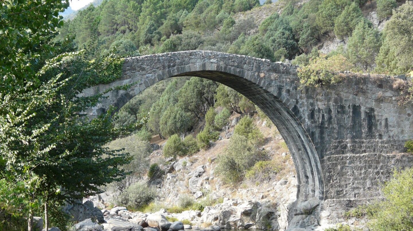 Puente romano de Madrigal de la Vera, en Extremadura.