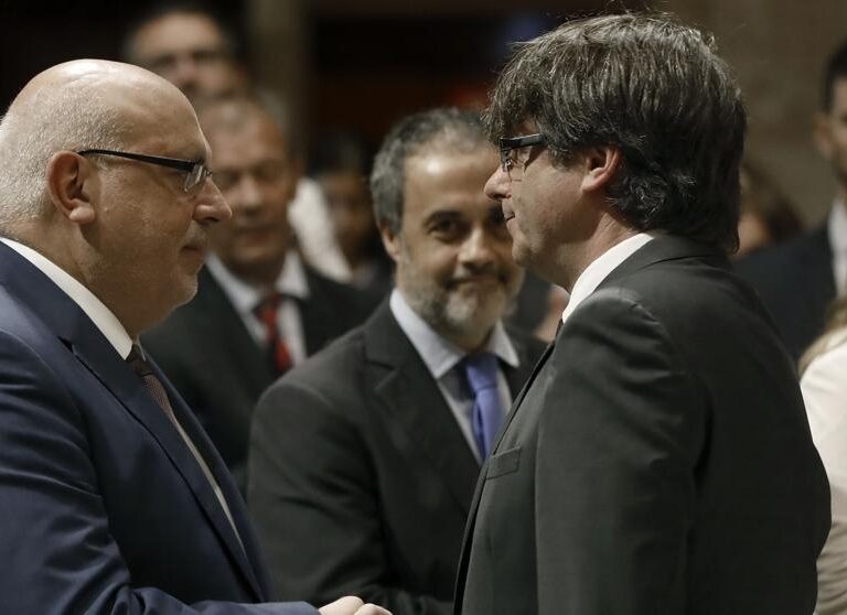 Puigdemont arrastra a su partido al abismo