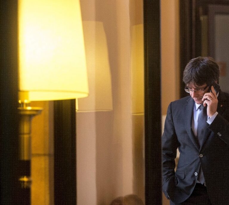 Cuenta atrás para Puigdemont: el BOE publica las medidas excepcionales de Montoro