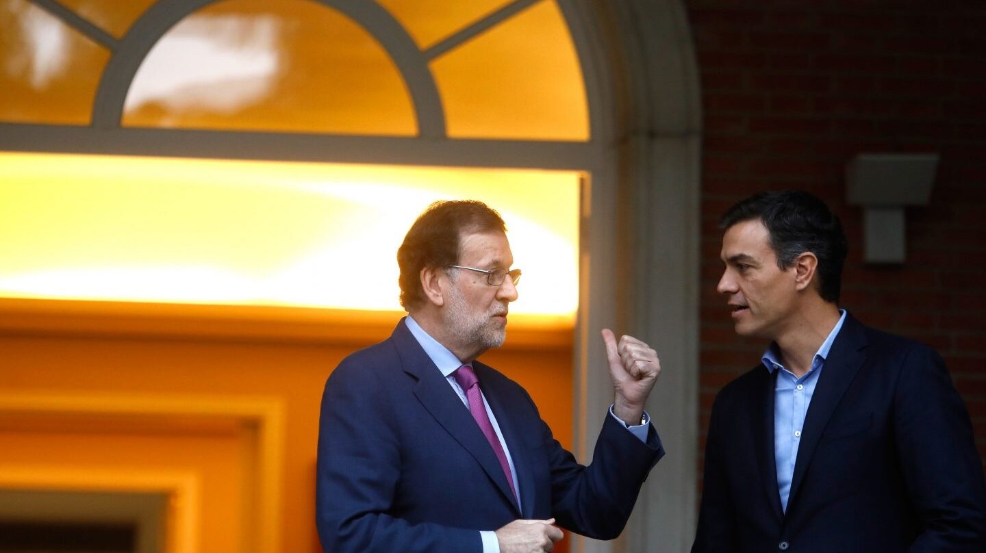 Encuentro entre Rajoy y Sánchez en Moncloa el pasado julio.