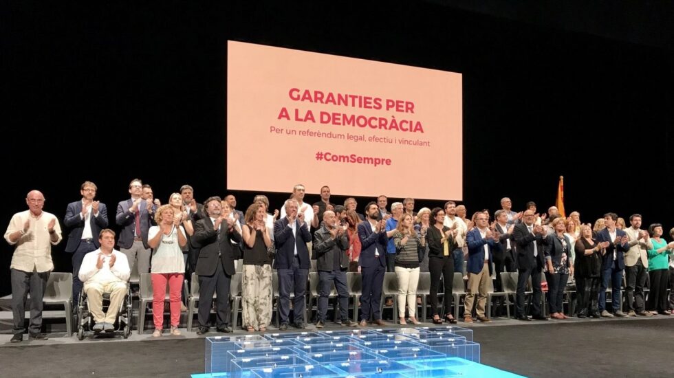 Acto de presentación del referéndum en Cataluña.