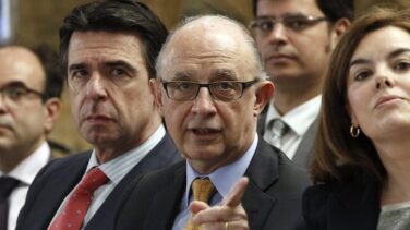 El entorno de Montoro cree que Soria "debe estar acorralado por algún tema raro"