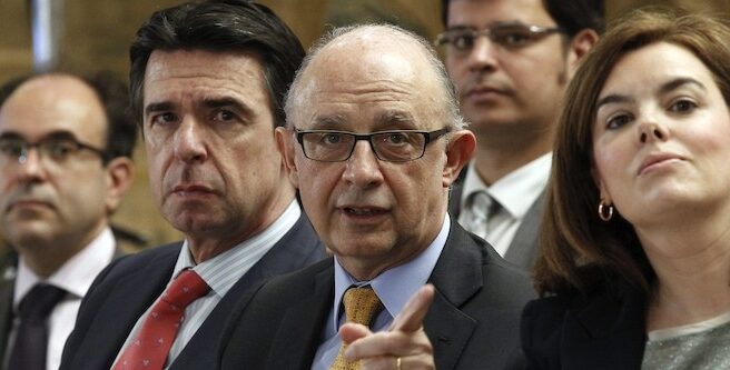 soraya-montoro-soria-reforma Soria, Montoro y Santamaría en una imagen de archivo